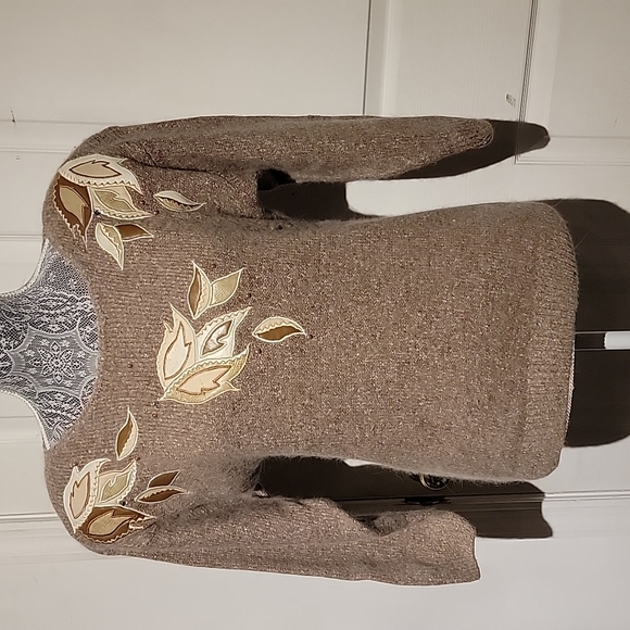 Private Party Silk & Angora Light Tan with Decorative Leaves PullOver Sweater - Picture 1 of 3